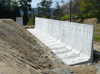 L type retaining wall 02